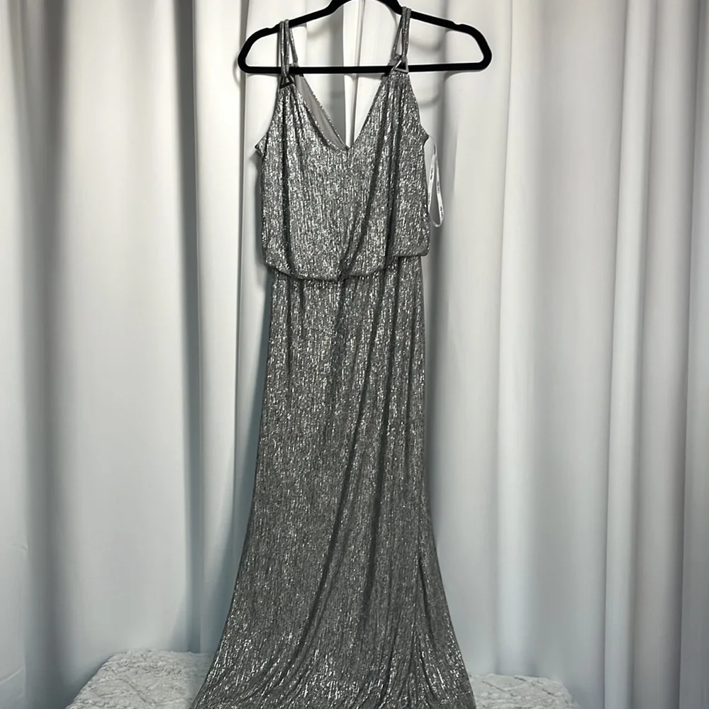 Calvin Klein Metallic Silver Spaghetti Strap evening Dress Size 4 - Picture 3 of 9